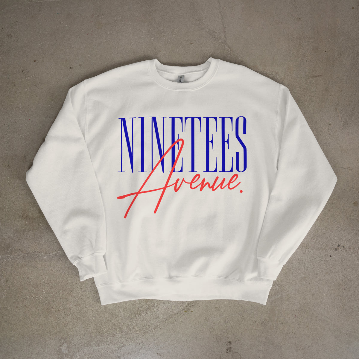 LIMITED SEASON BIG SIGNATURE SWEATER