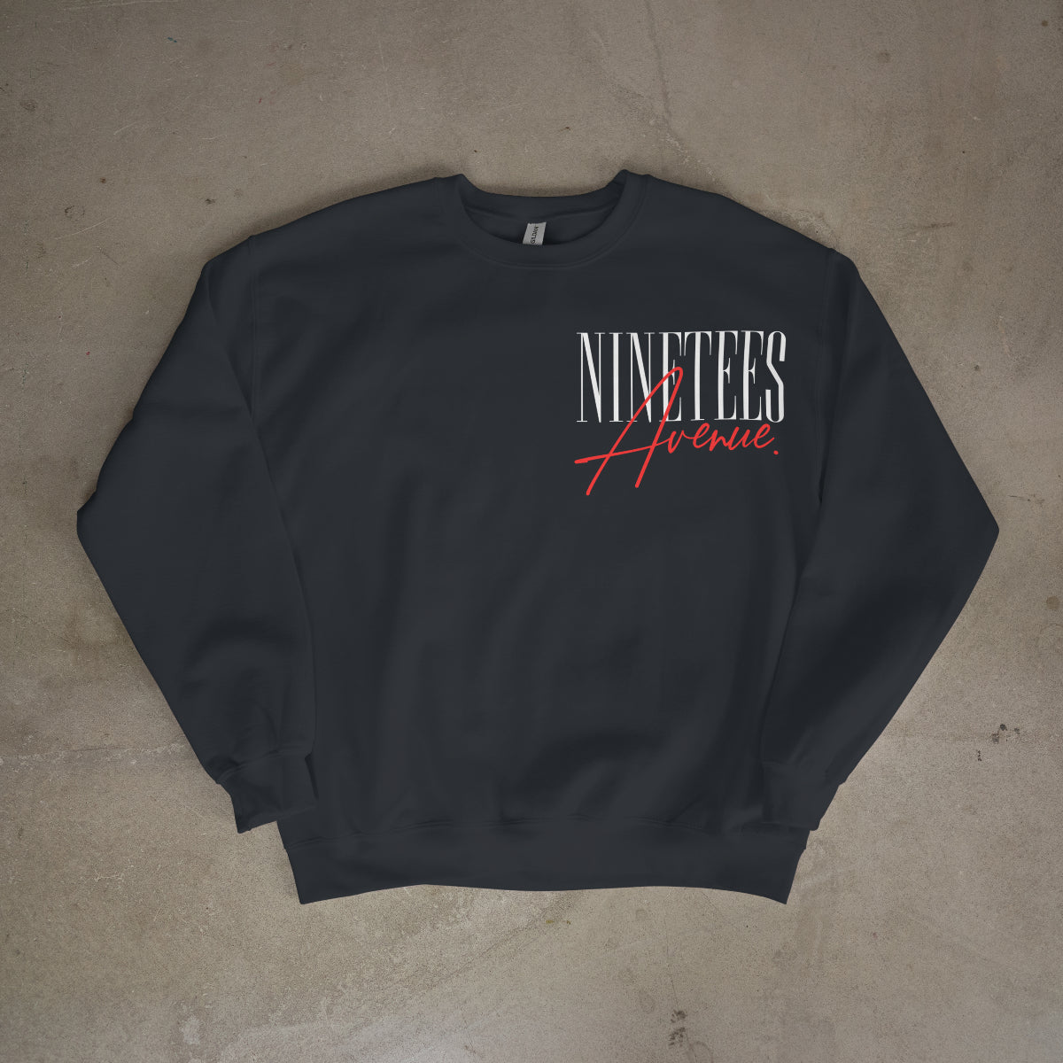 LIMITED SEASON SMALL SIGNATURE SWEATER