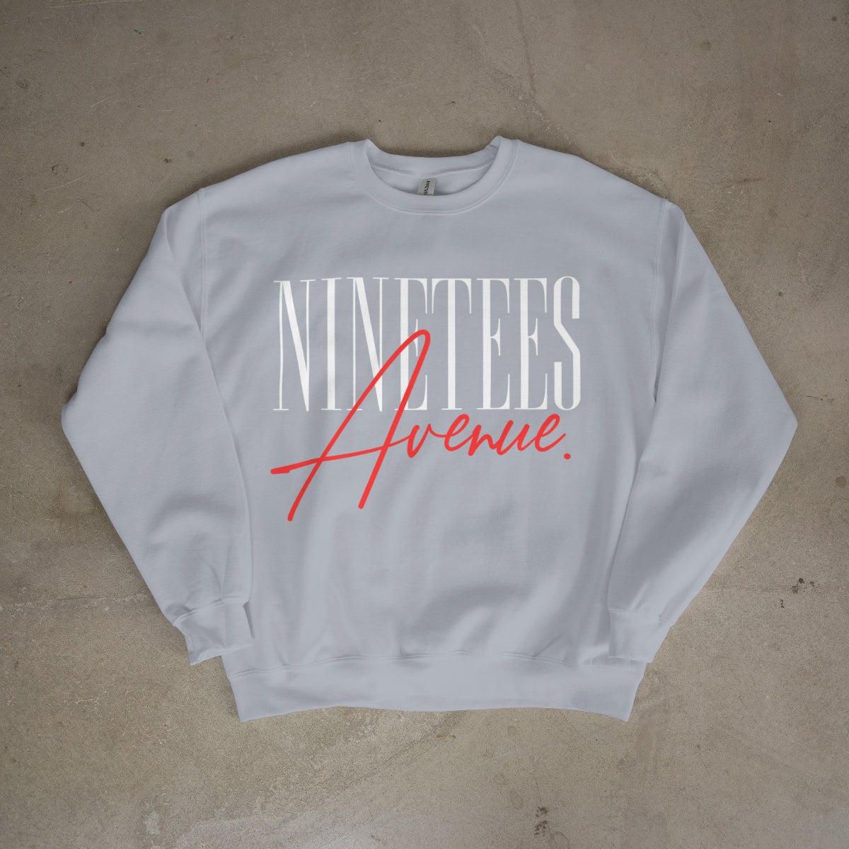LIMITED SEASON BIG SIGNATURE SWEATER